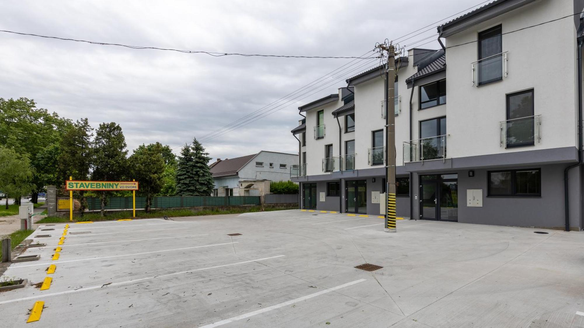 Apartment Av