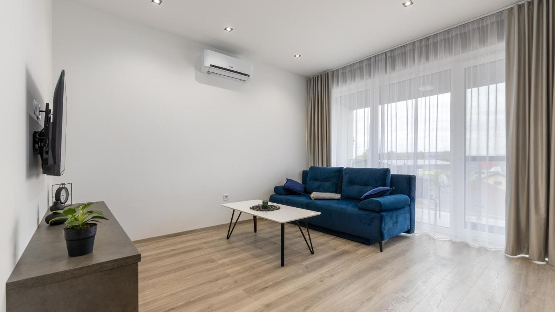 Apartment Av *